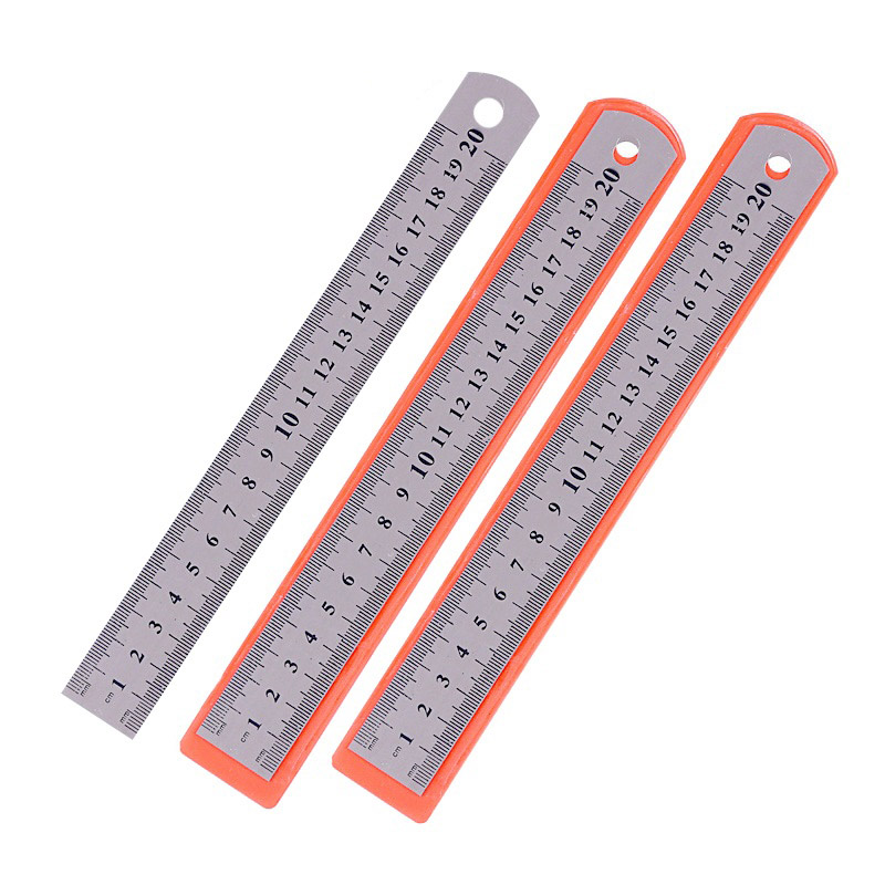 30 cm ruostumattomasta teräksestä valmistettu viivain